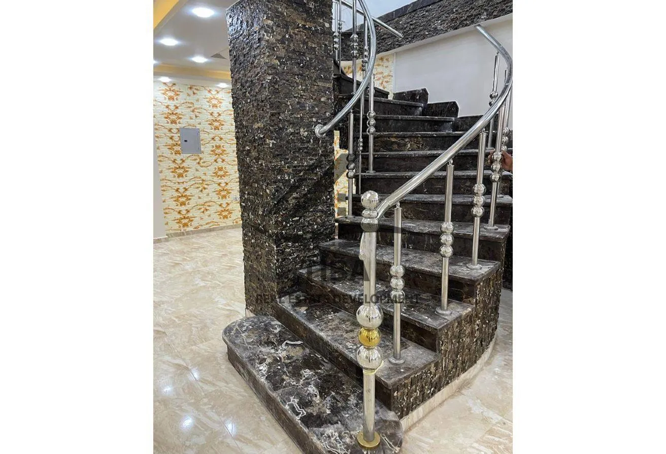 Gallery Image 13