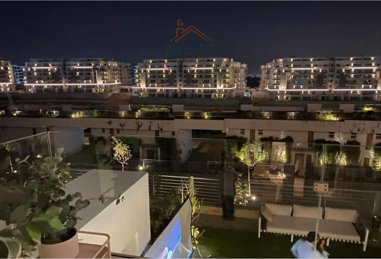 Sale in Mountain View iCity: Twin house for sale veiw central park - MV