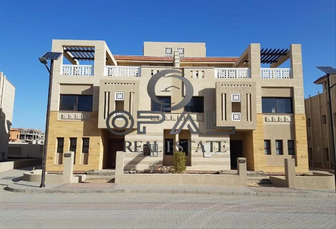 Sale in Green IV: Twin House Green 4 (4 rooms + 5 bathrooms) is les