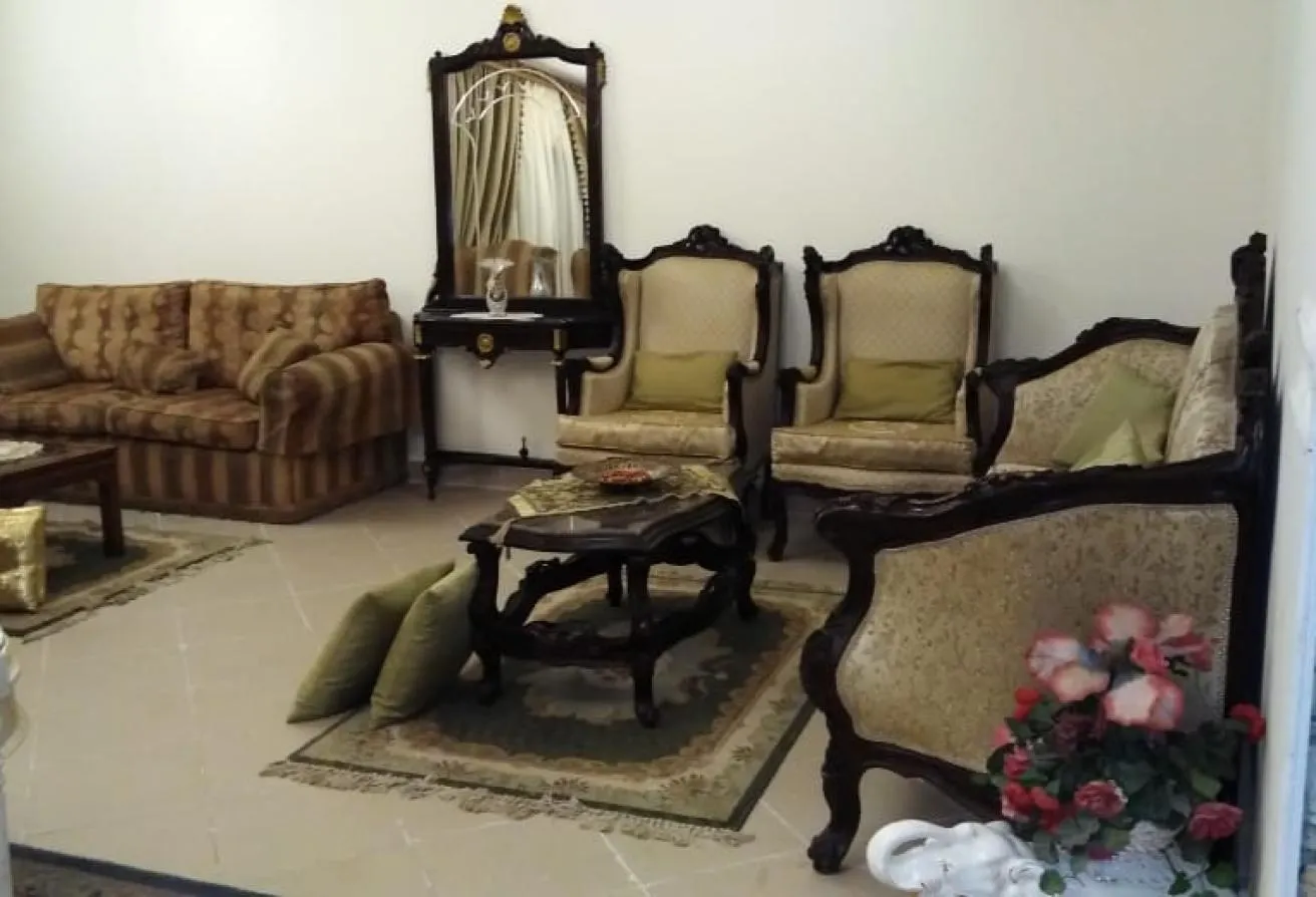 Rent in Hay El Ashgar: Furnished apartment for rent in Up the Trees