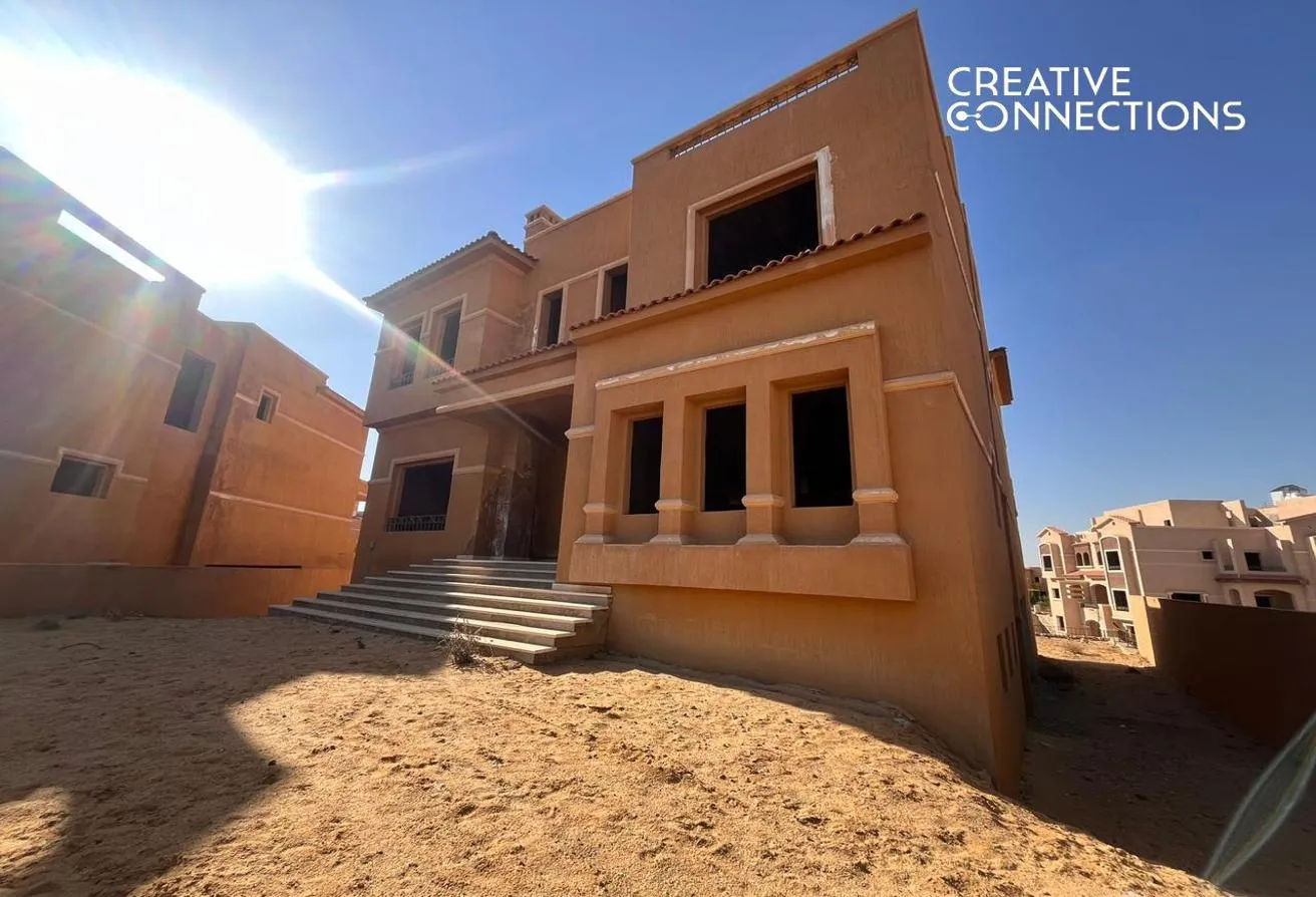 Sale in Katameya Gardens: VILLA 4BEDS - DIRECT ON LANDSCAPE VIEW-MARAKEZ ---