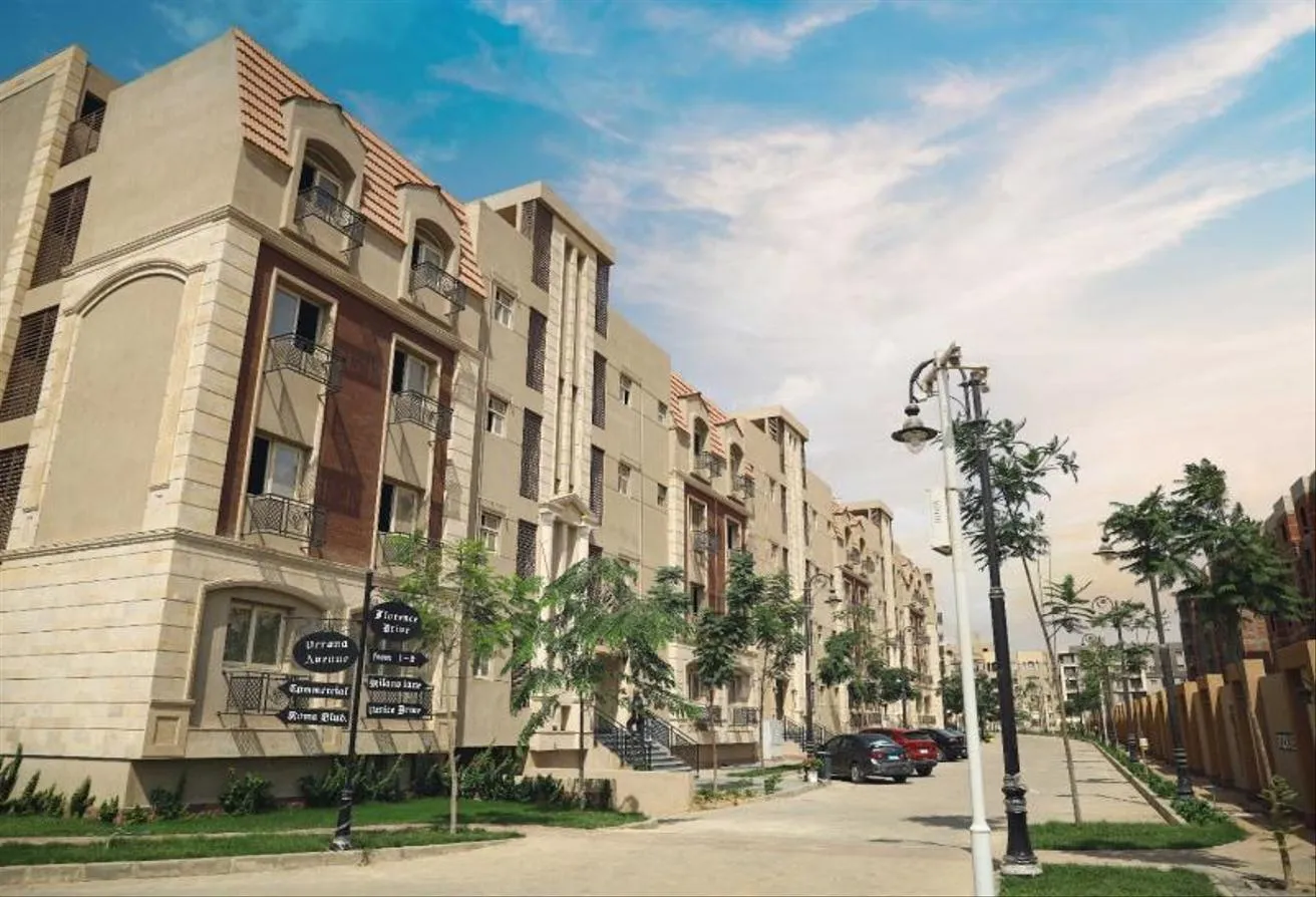 Sale in Rock Vera: 3B apt in the Fifth Settlement | 50% discount