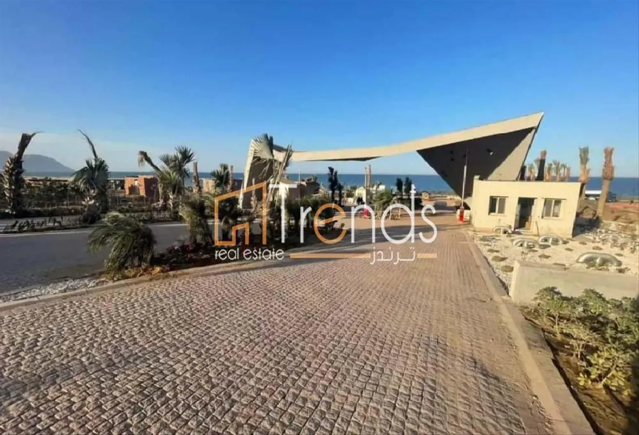 Sale in LVLS By Mountain View: Lagoon view - Fully finished -Best price