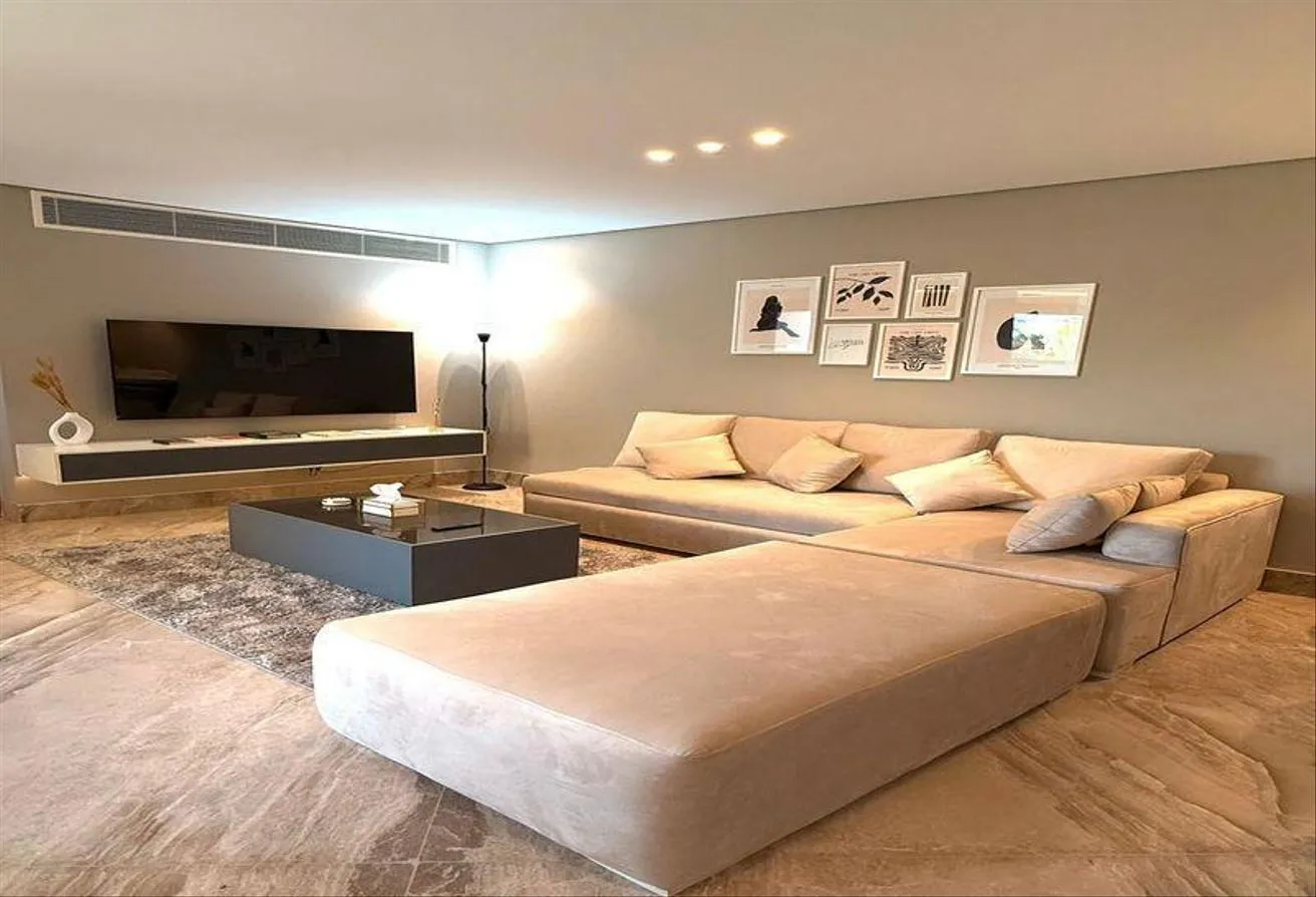Rent in Silver Palm: Studio Ready to move Furnished prime location
