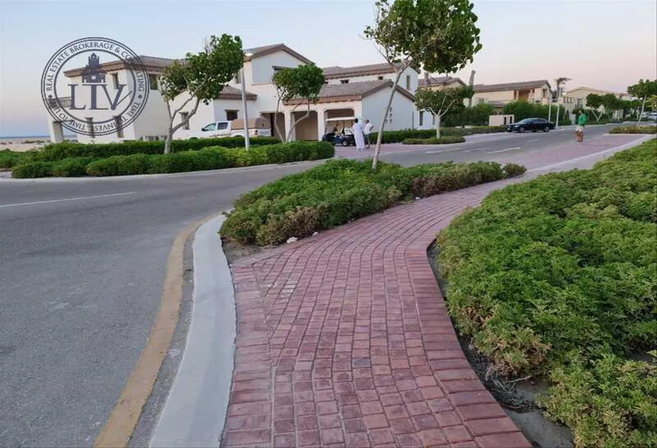 Sale in Marassi: Fully finished sea view mansion for sale in Marass