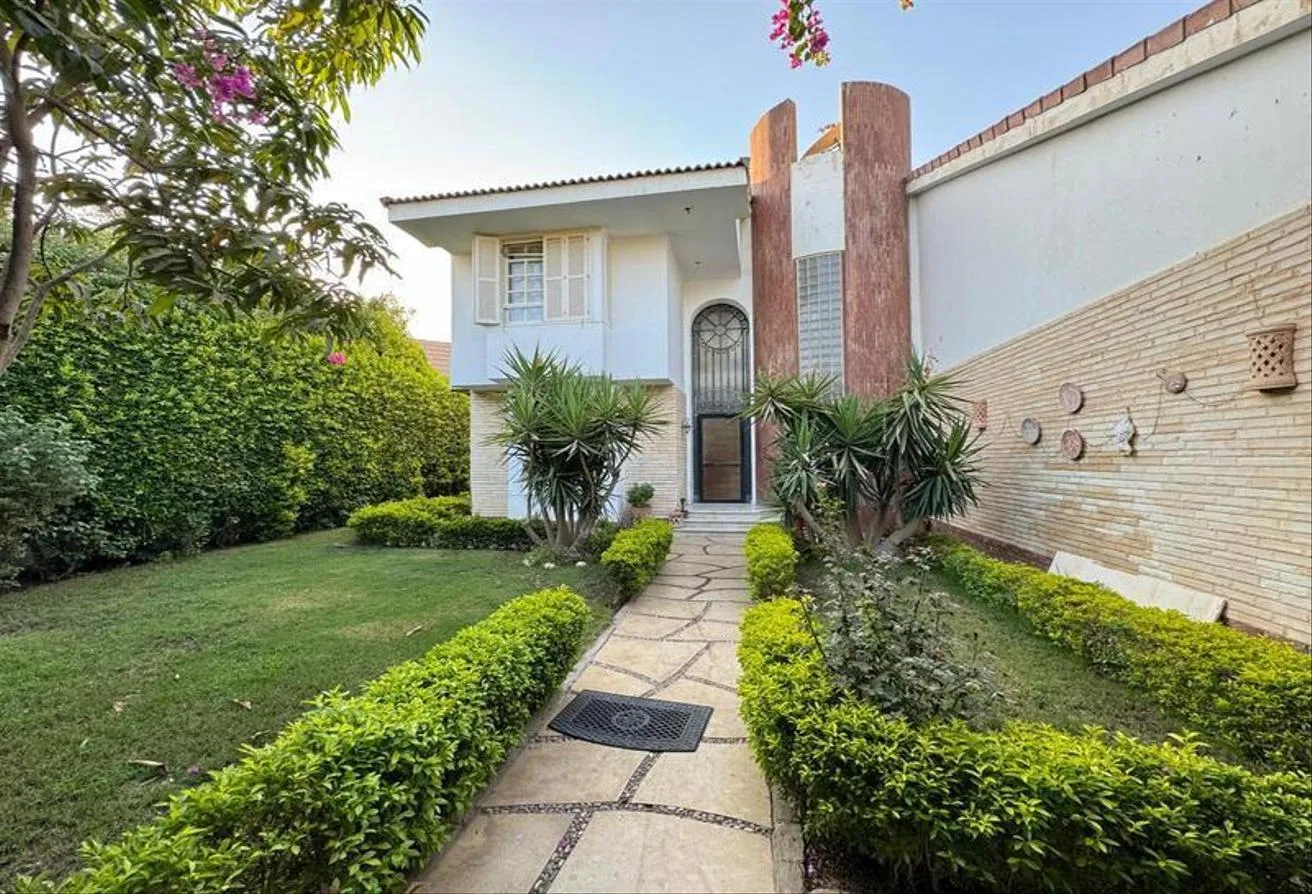 Sale in Al  Rabwa: Townhouse corner - prime location - lowest price