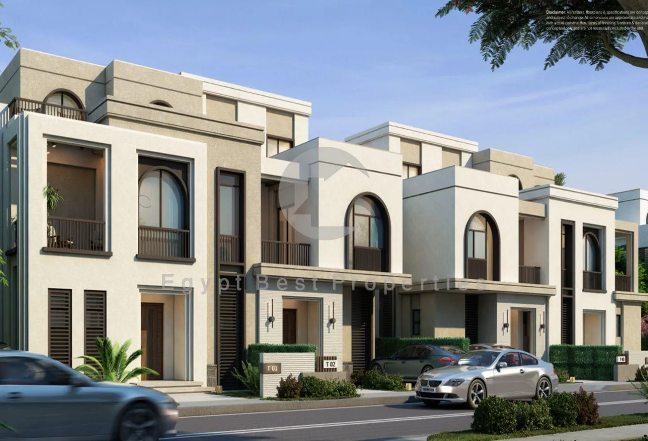 Sale in Ever New Cairo: Large Townhouse in New Cairo 5%D-p Over 8 Years