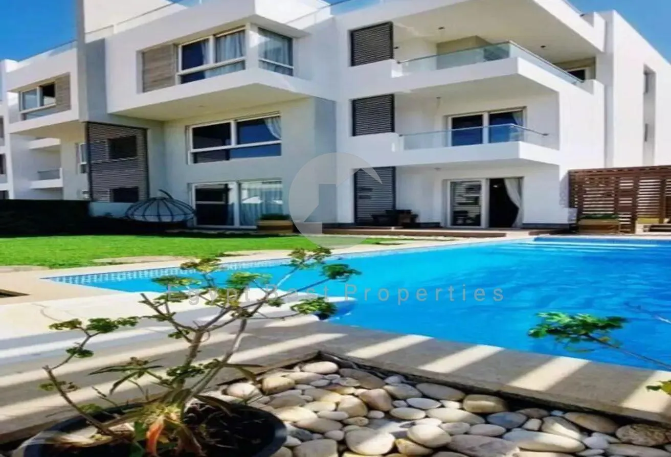 Sale in The Butterfly: Townhouse in very prime loction with inst. 8 years