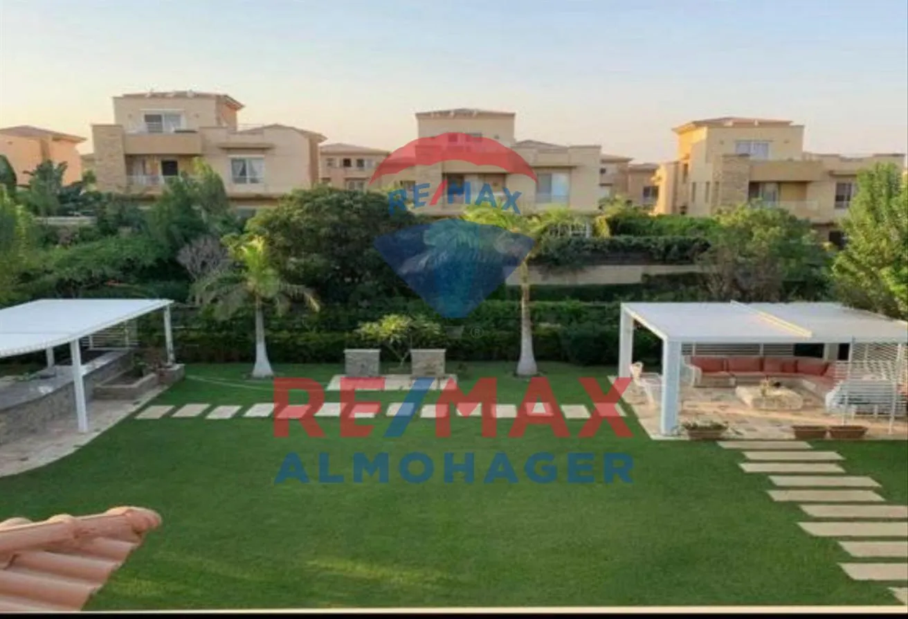 Sale in Jeera: For Sale Spacious Villa - Option to Buy Furnished