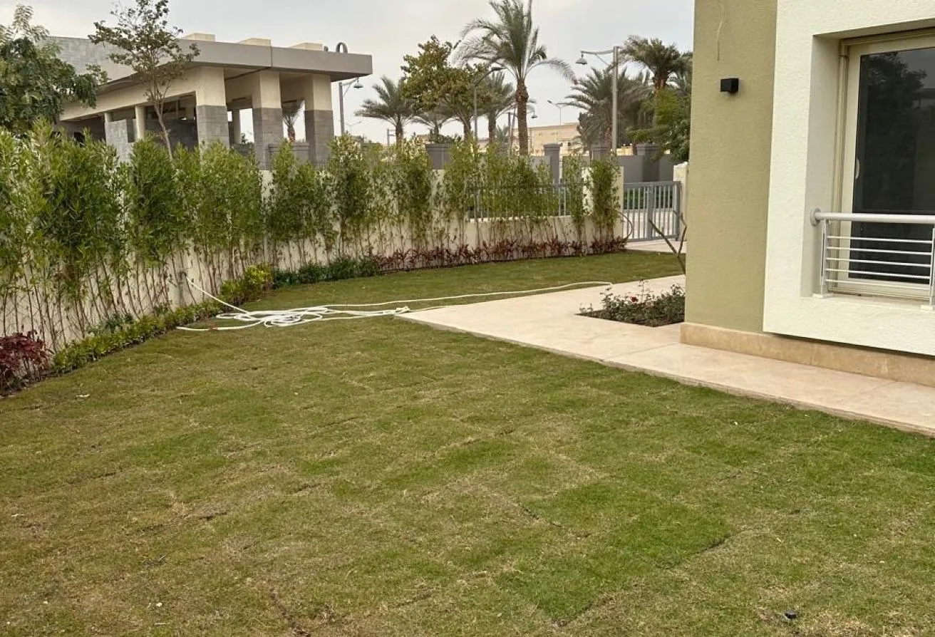 Rent in Cairo Festival City: Villa twin house ultra high modern with big garden