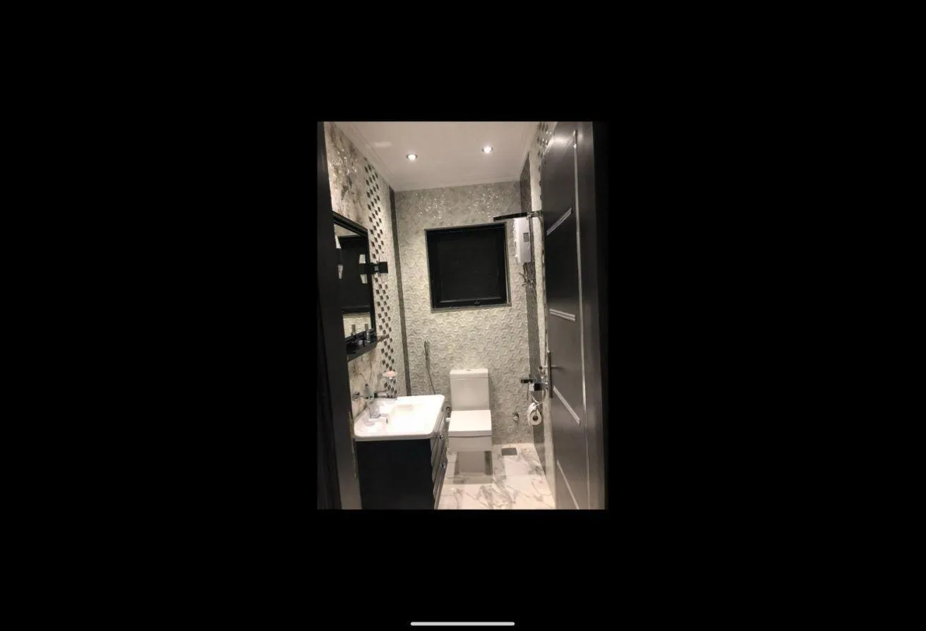 Sale in The Water Way: Amazing villa direct on northern90 ready to move