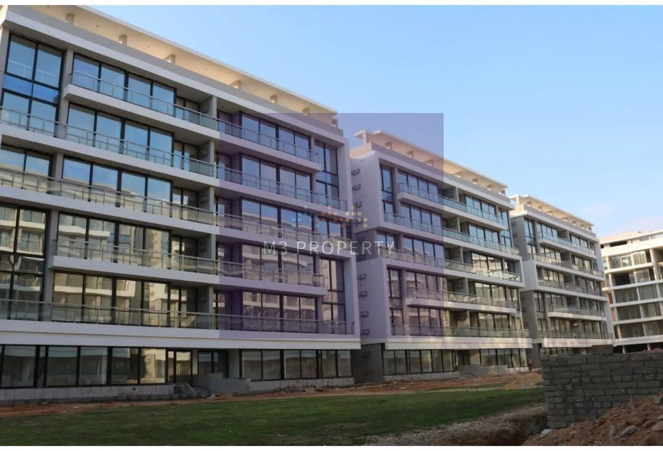 Rent in Hay El Ashgar: شقة للإيجار كمبوند ليك فرونت أكتوبر أمام دريم لاند