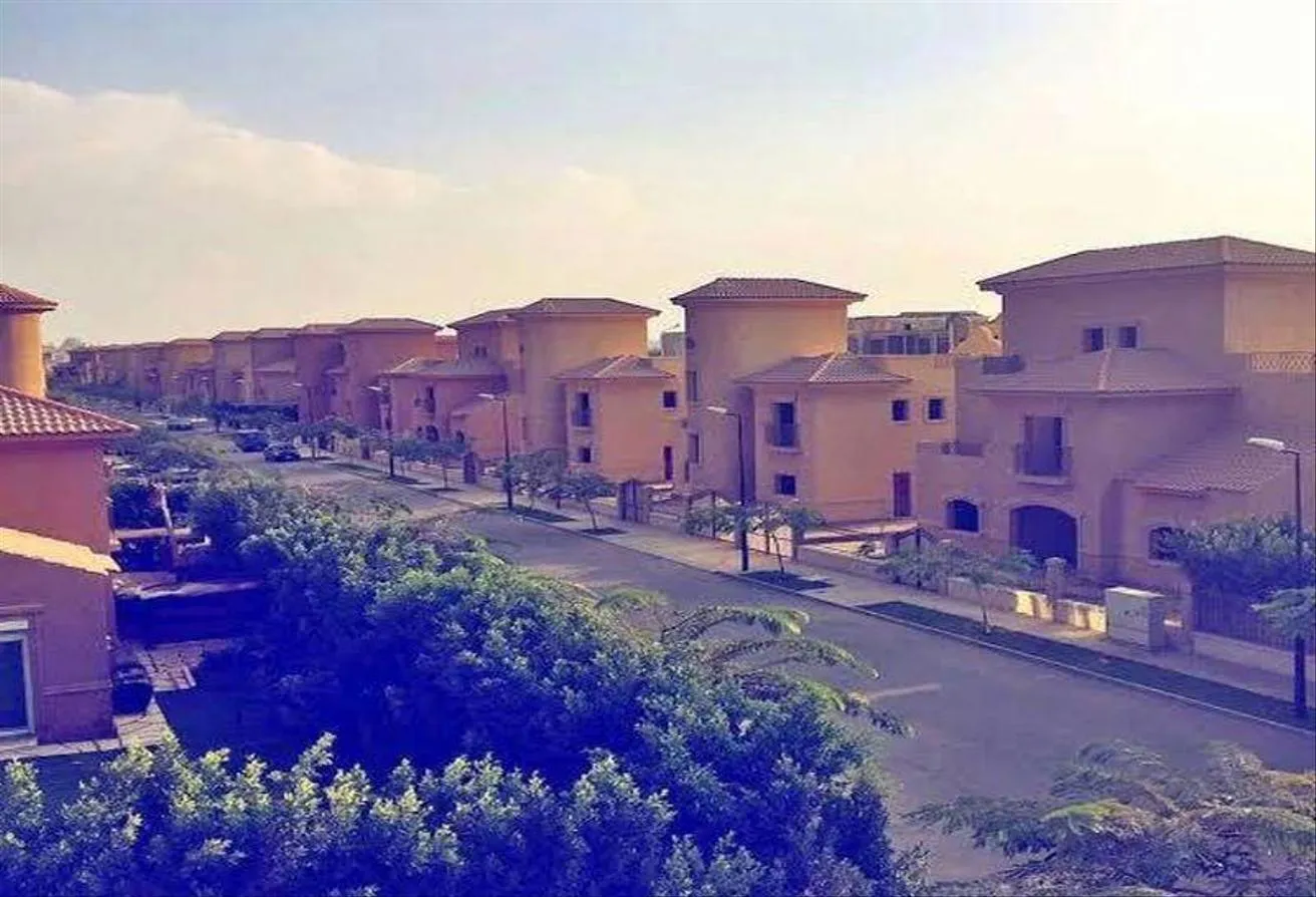 Sale in October Hills: Villa Prime Location Ready to move Ultra modern