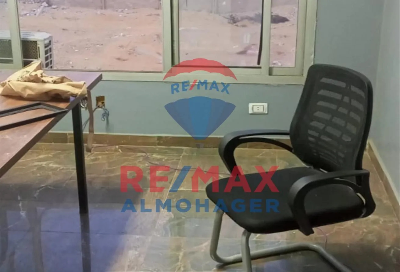 Sale in Al Mehwar Al Markazi: Apartment| For Sale| In 6 October