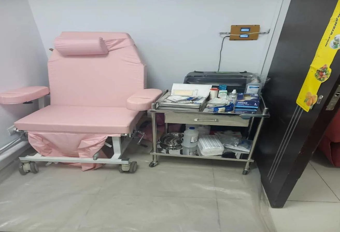 Rent in Cairo Medical Center CMC: Clinic for rent new Cairo 48m in CMC