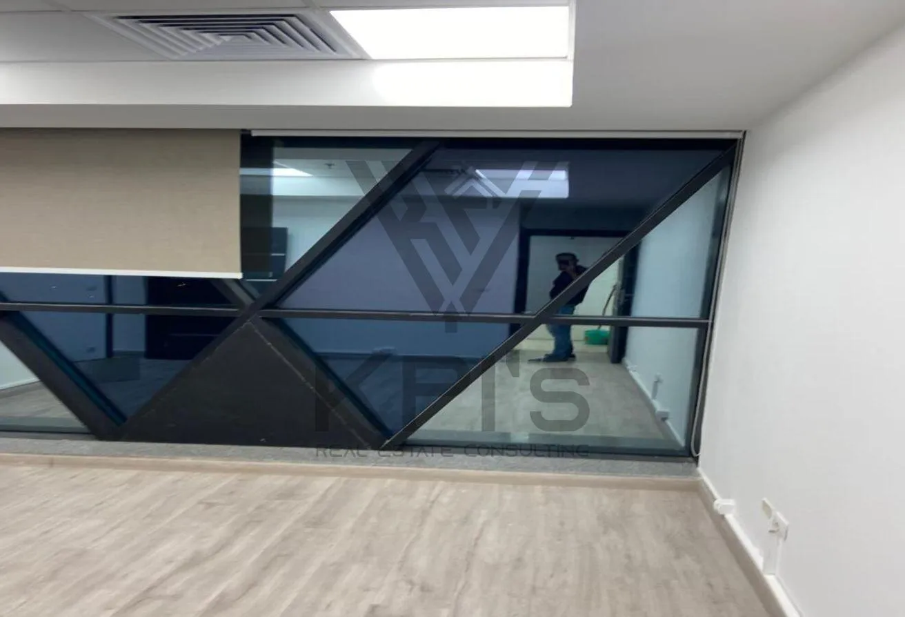 Sale in Cairo Business Plaza: Office Finished Direct on North 90th Street