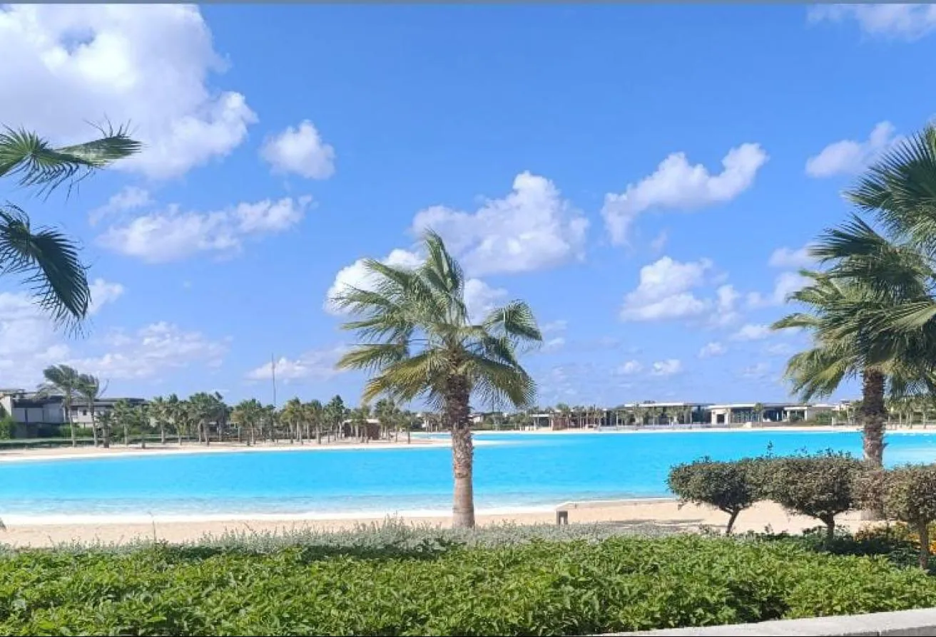 البيع في سوان ليك: توين هاوس  Premium Location علي اللاجون سوان ليك 
