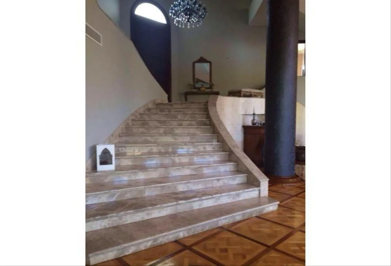 Gallery Image 12