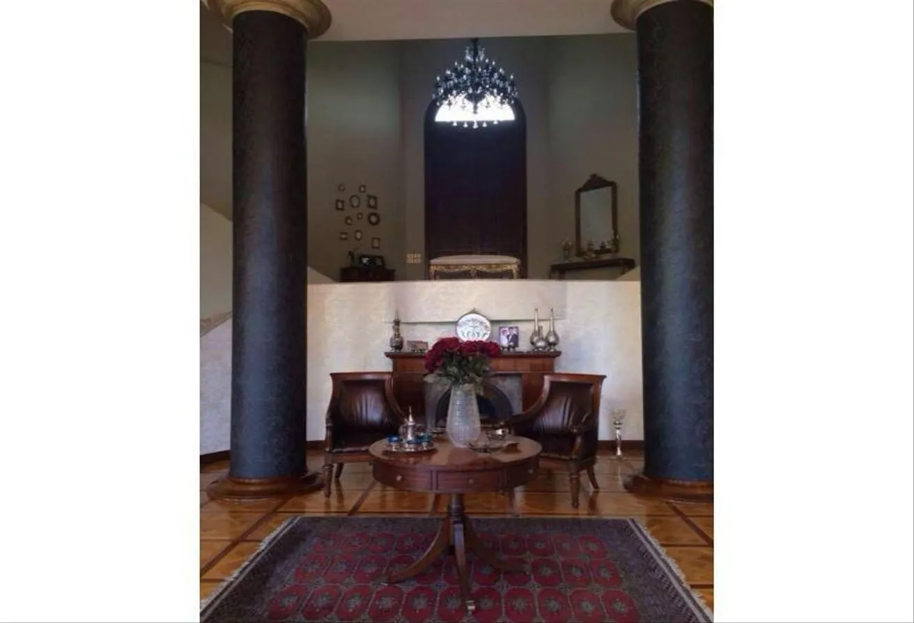 Gallery Image 13