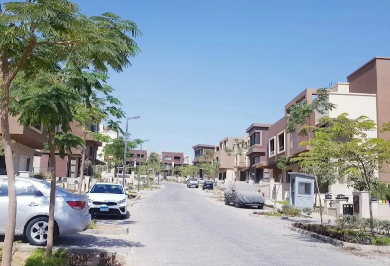 Sale in New Giza: VILLA1300m NEW GIZA GOLF VIEW distract 1 HOT DEAL