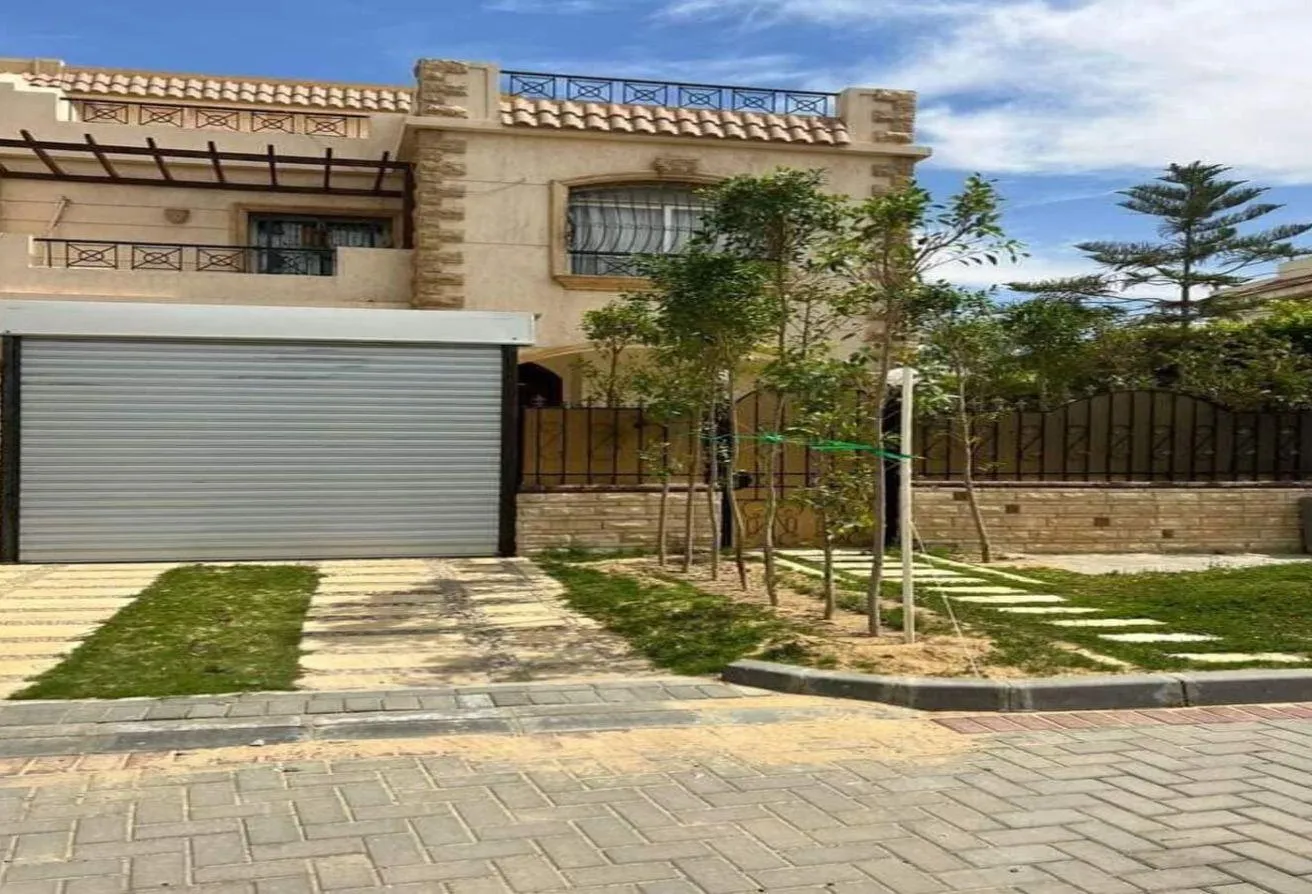 Sale in Dream Land: Villa in Dreamland Compound For Sale!