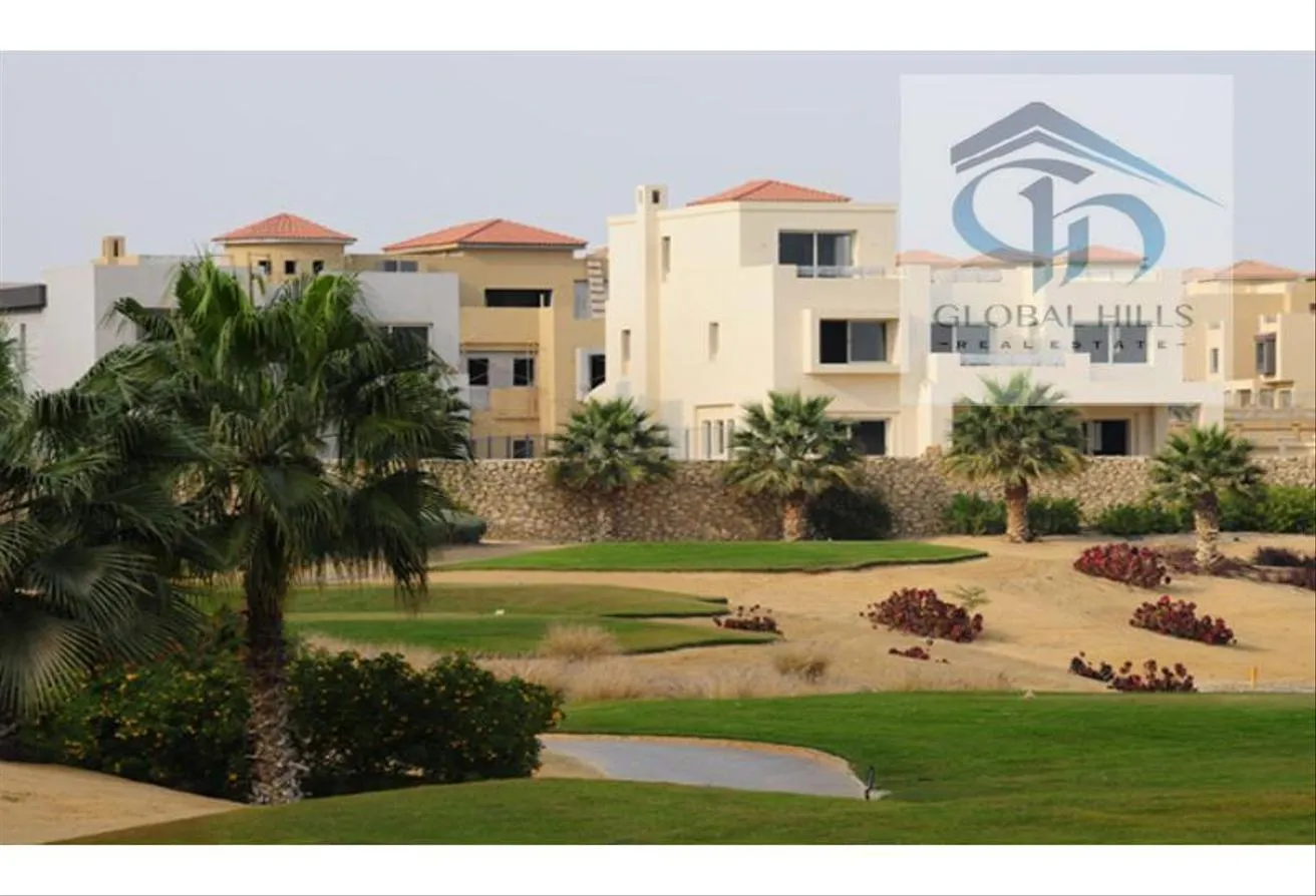 Sale in Palm Hills Golf Views: Townhouse middle for sale at golf views