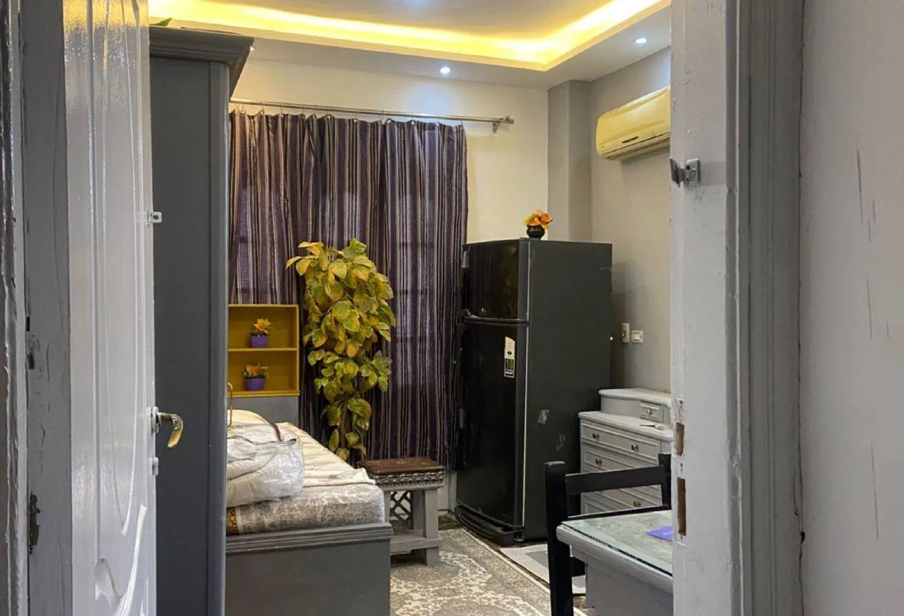 Rent in Fatma Al Sharbatly Mosque: studio fully furnished for rent in district 3 >
