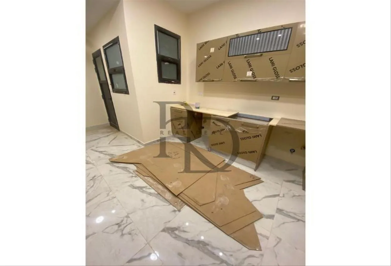 Sale in Westown: للبيع سيتى فيلا لترا مودرن