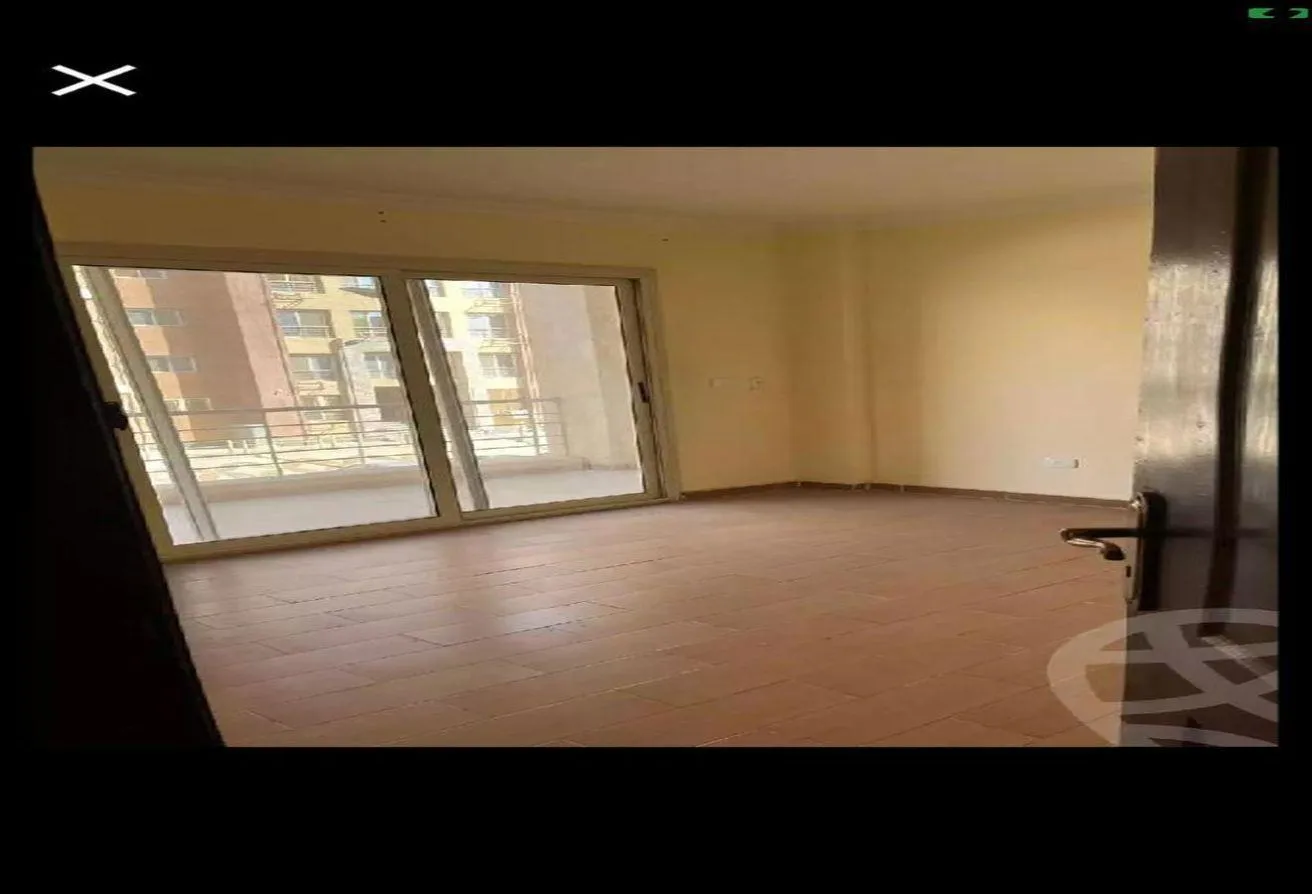 Sale in El Koronfel: فيلا مميزة في كمبوند القرنفل هايتس الترا سوبر لوكس