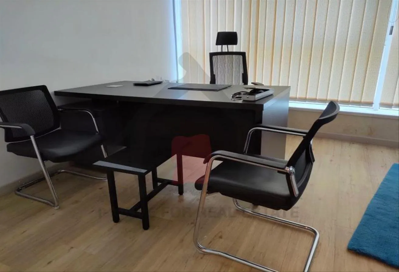 Rent in Kargo Mall: عياده للايجار مفروشه بالكامل مول كارجو الشيخ زايد