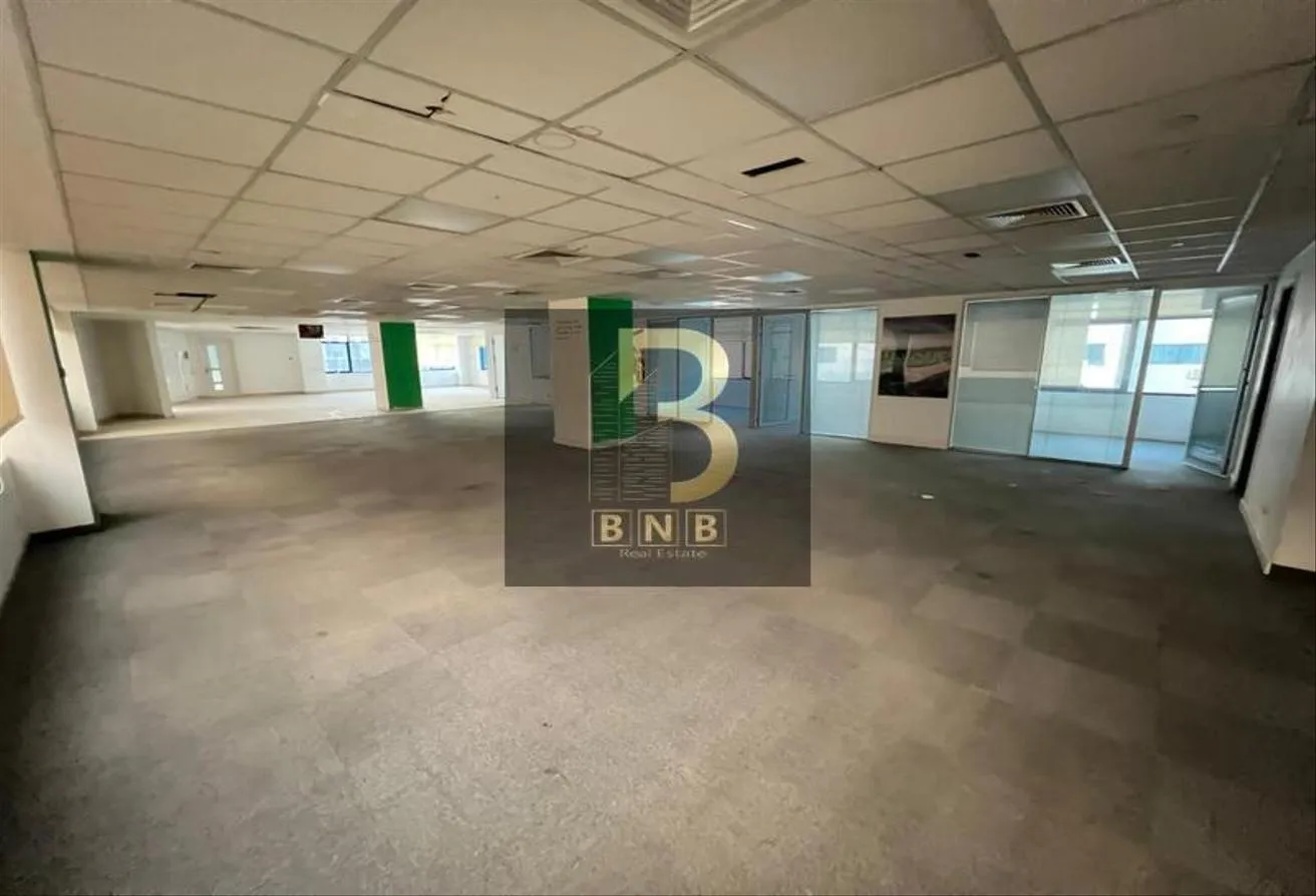 Rent in V90: مبني إداري للإيجار 3600 م امام كارفور المعادي