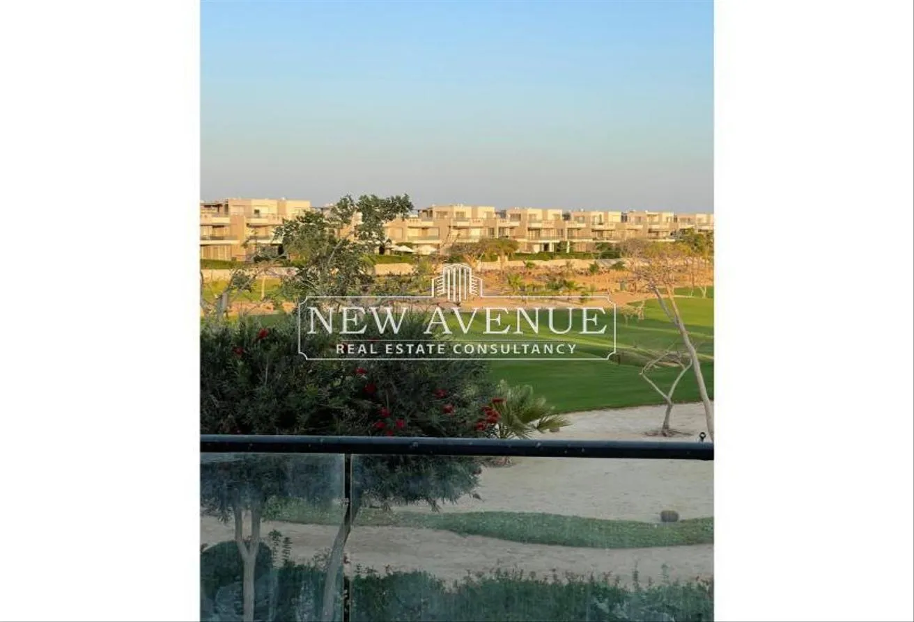 البيع في العين باي: Golf View Prime Location EinBay Chalet with Garden 