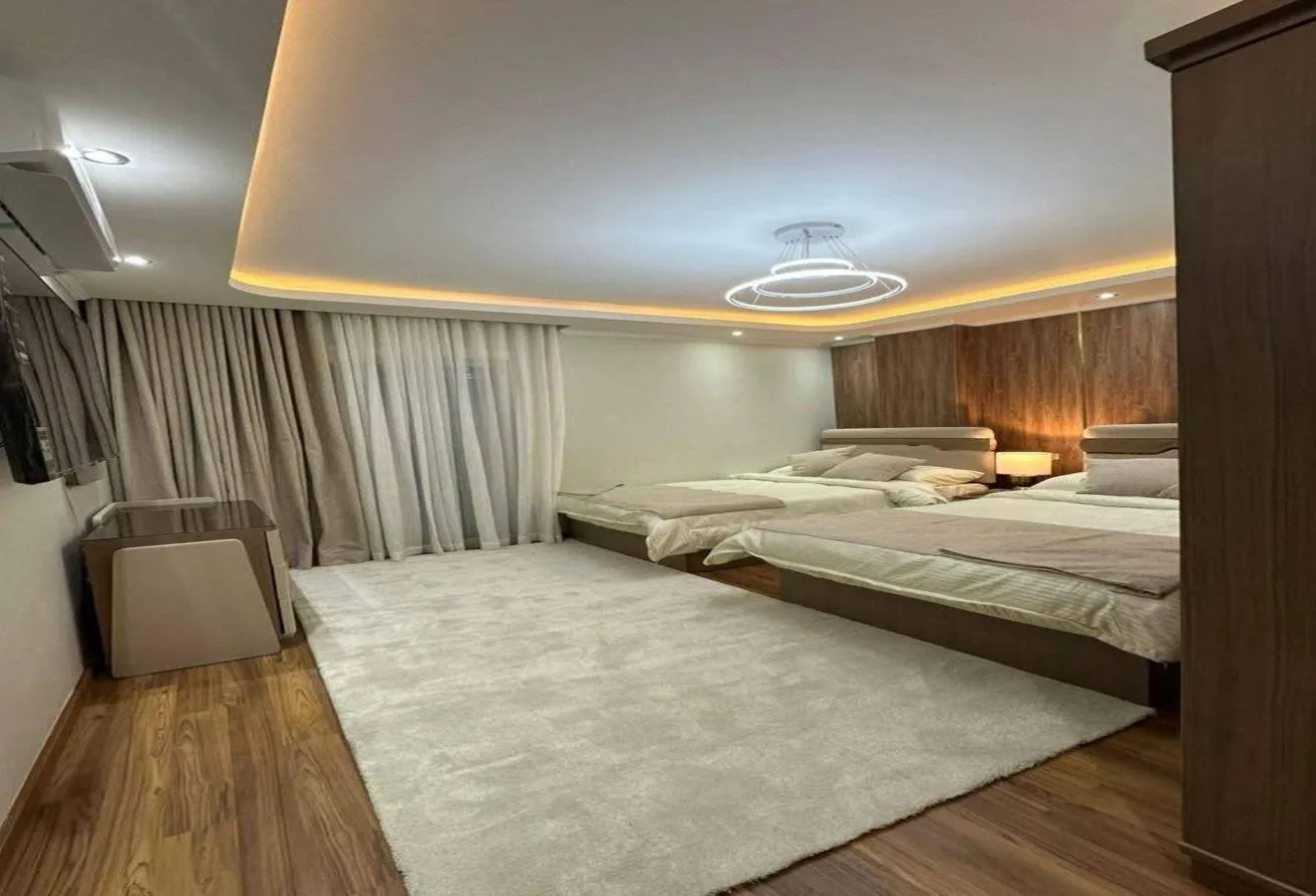 Sale in Rock Eden: Finished160 ready to move beside Zewail university