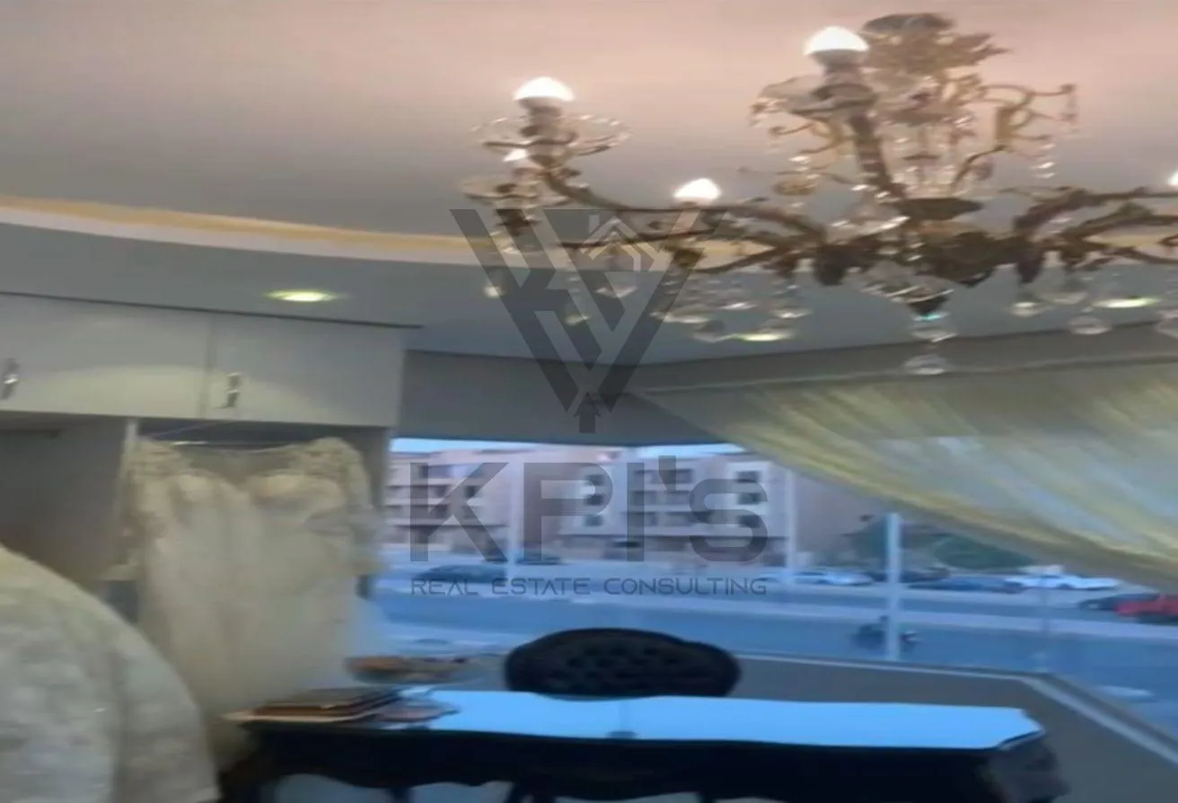 Sale in Six West: Resale Shop RTM Prime location in Sheikh Zayed