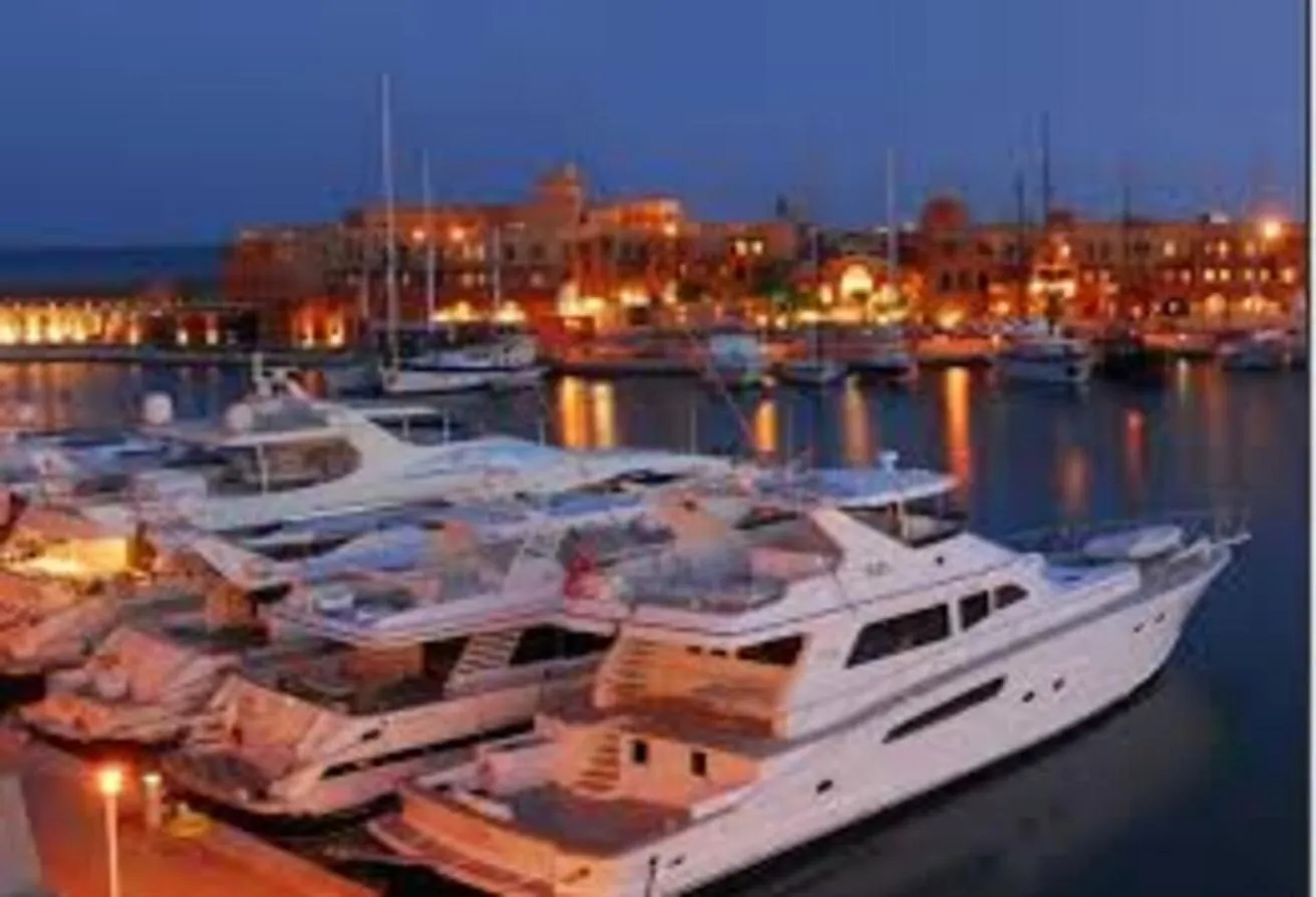 Sale in Kamaran: Stand Alone Direct On Lagoon With Only 10% DP