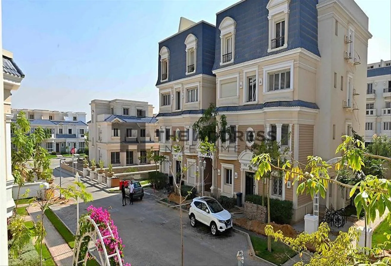 Sale in Kingsway: With Installments Own LakeHouse In Kingsway