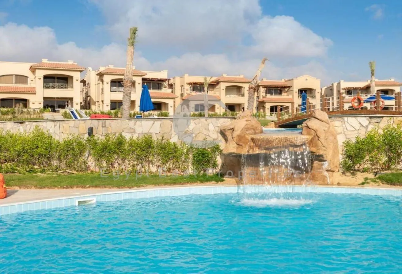 Sale in Hacienda West: chalet in Hacienda West with total 6.9M ONLY
