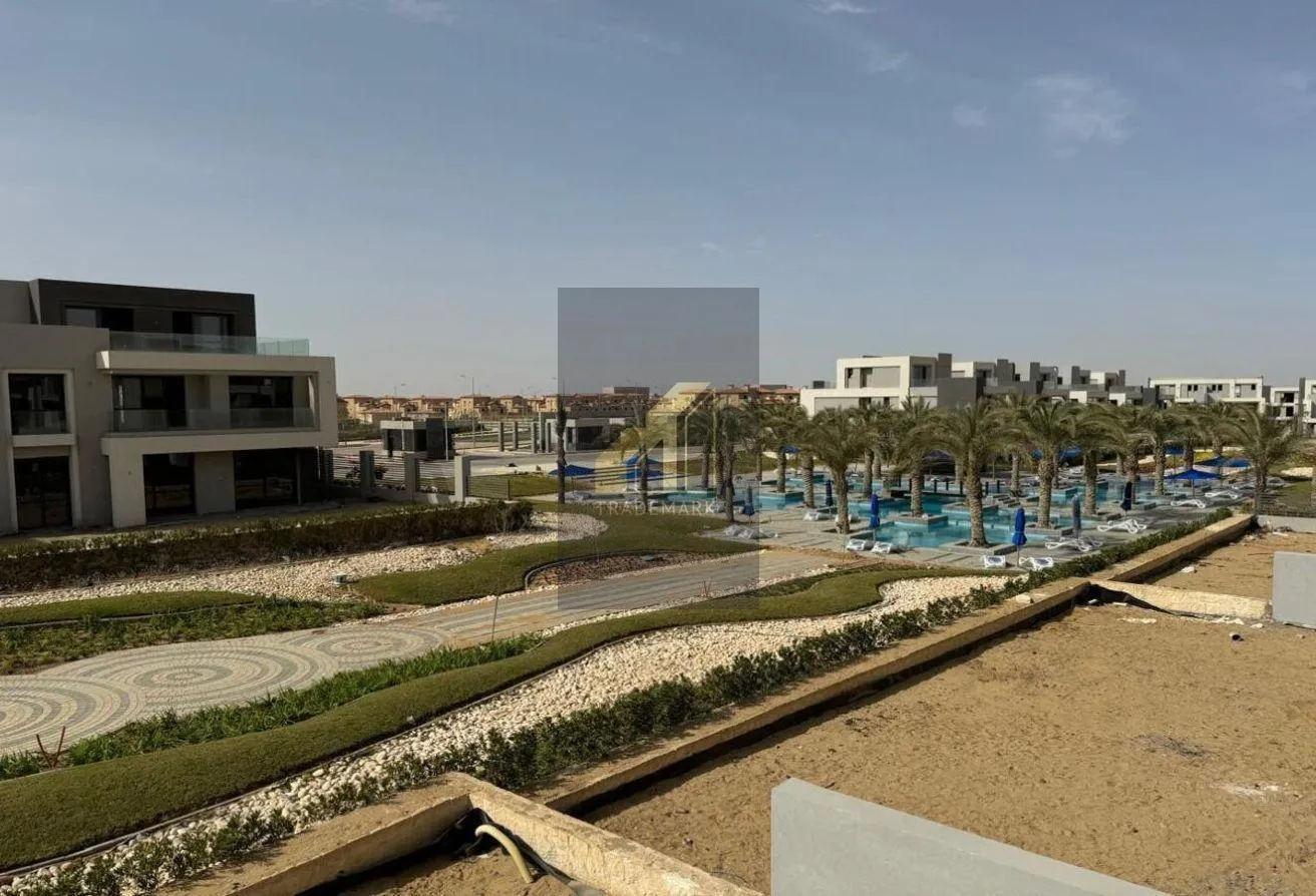 Sale in El Patio 7: Standalone Bahry 400m For sale in LaVista City