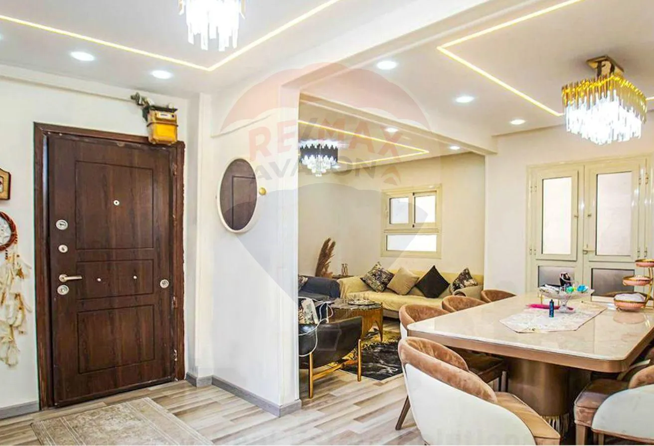 Sale in Cleopatra: شقة للبيع 240م كليوباترا - بحر مباشرة
