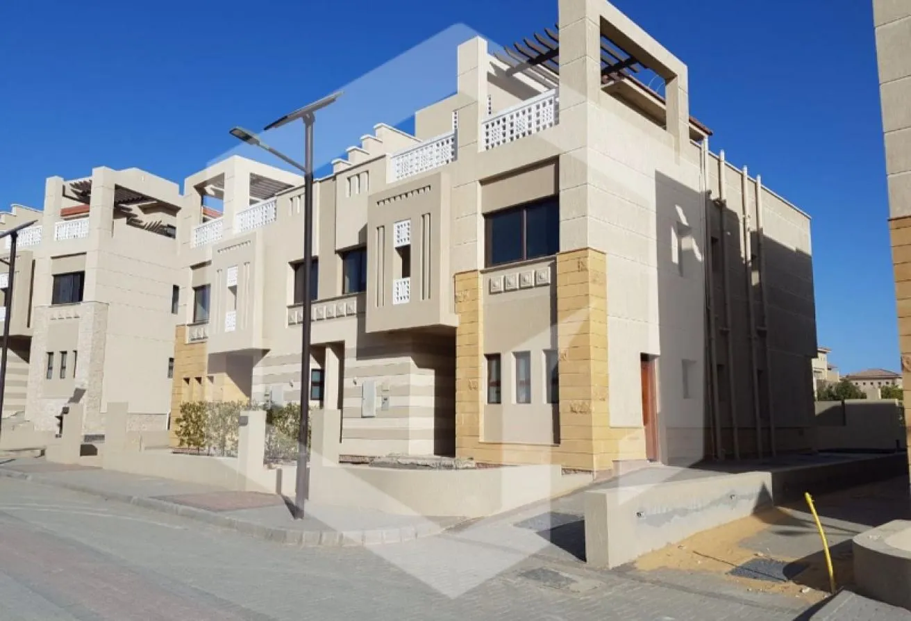 Sale in Green IV: Immediate delivery Twin House for sale in Green 4 