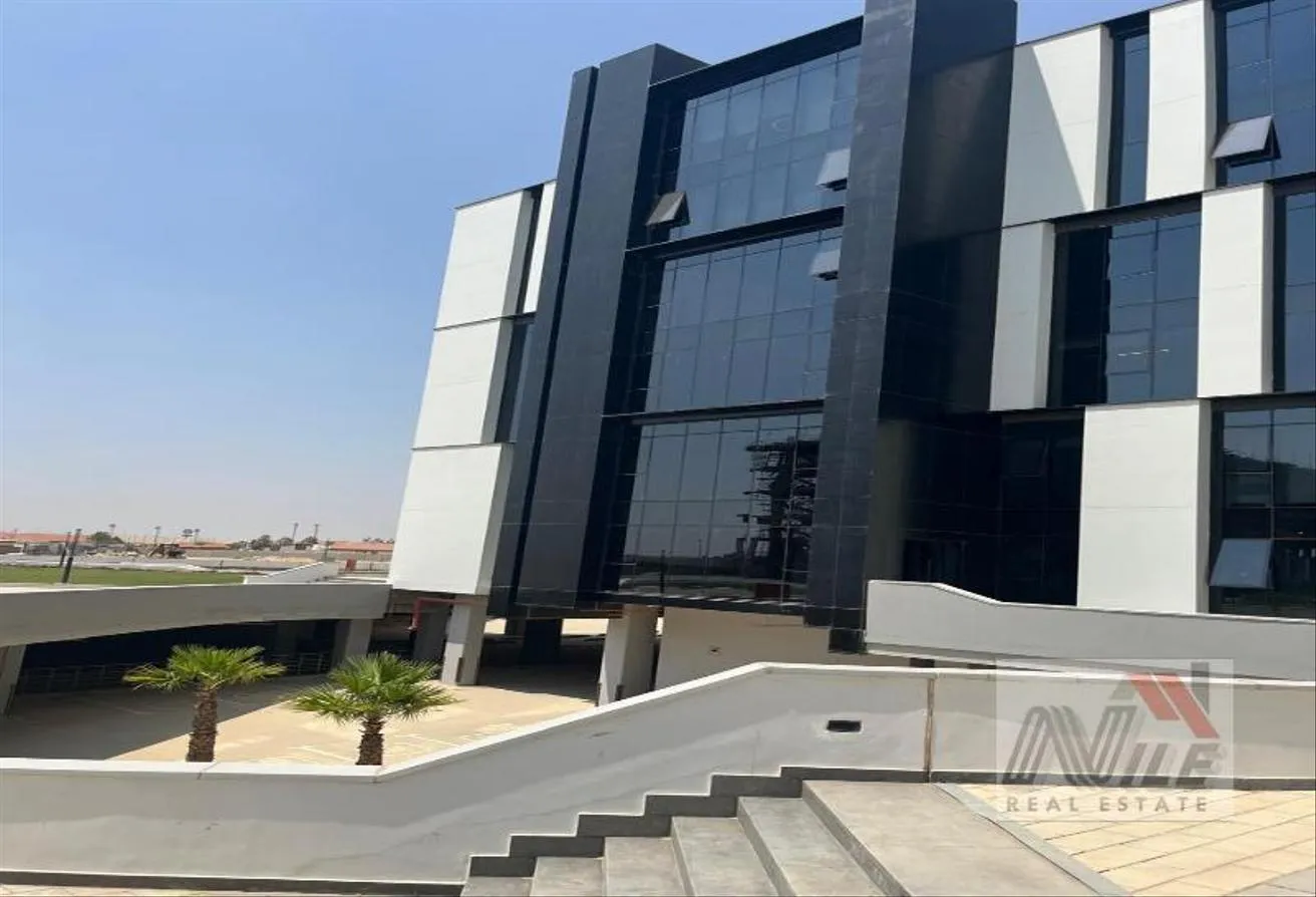 البيع في مول هايد بارك بيزنس: مكتب متشطب بافضل فيو استلام فوري فيومميز بسعر لقطة 