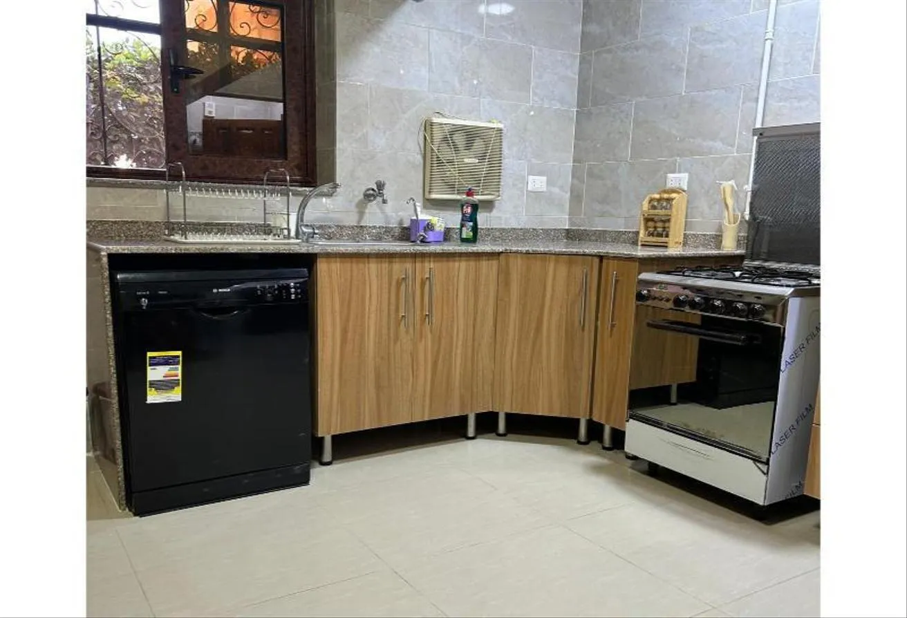 Rent in Rehab City Second Phase: شقة للاجار مدينة الرحاب 145م بحديقة 50م