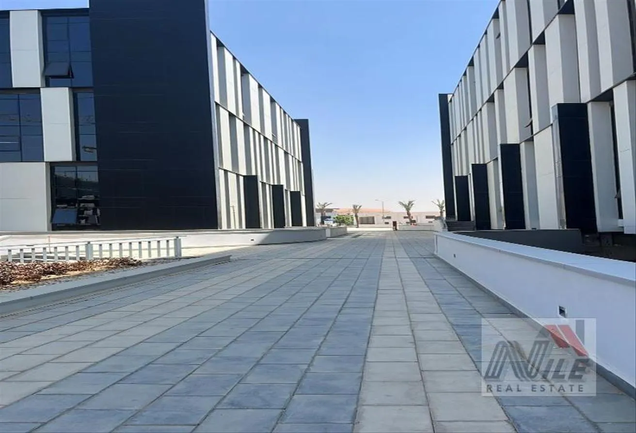 البيع في مول هايد بارك بيزنس: مكتب للبيع استلام فوري بافصل فيو واقل سعر في السوق 