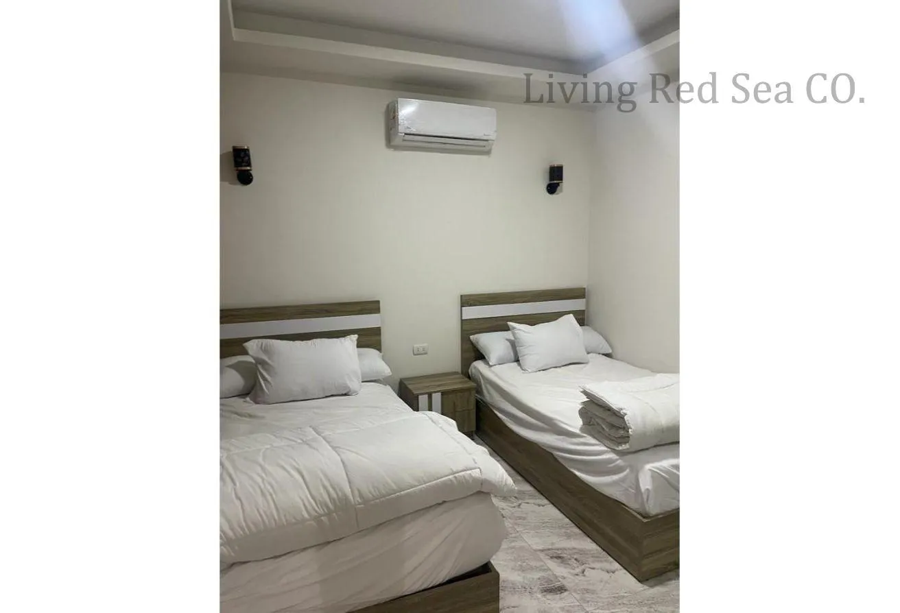 البيع في سلينا باي: Fully furnished 1 bedroom apartment in Selena Bay 