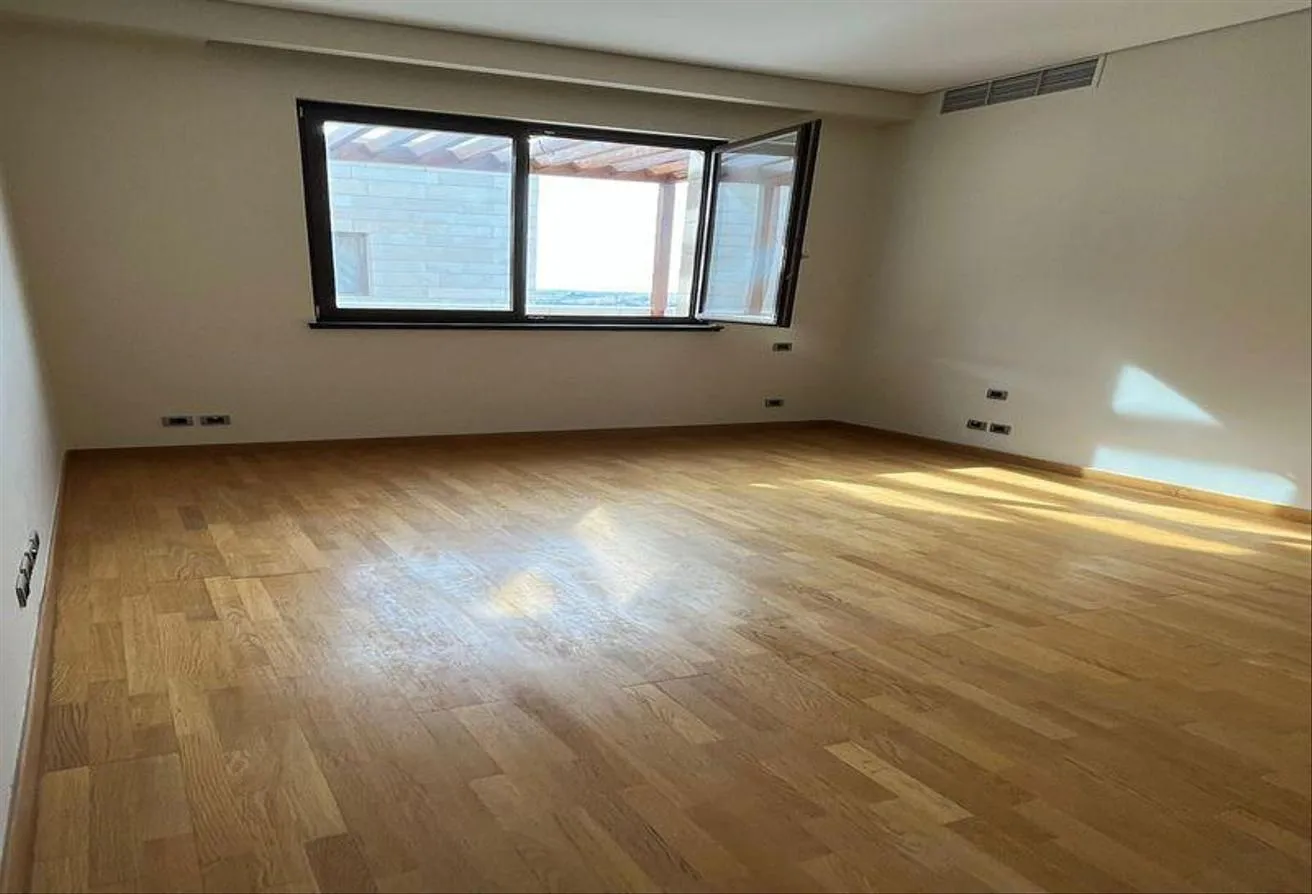 Rent in Forty West: Amazing flat for rent -forty west-semi furnished..