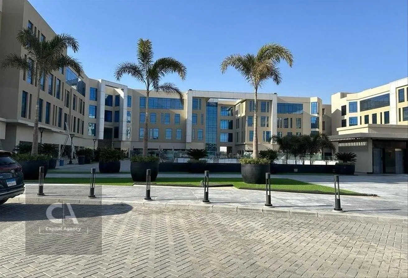 Rent in Mivida: 41 sqm equipped dental clinic for rent in Eterna