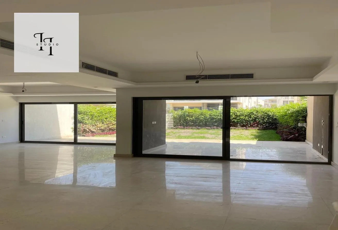 Rent in Moon Residences: townhouse semi furnished for rent in fifth square