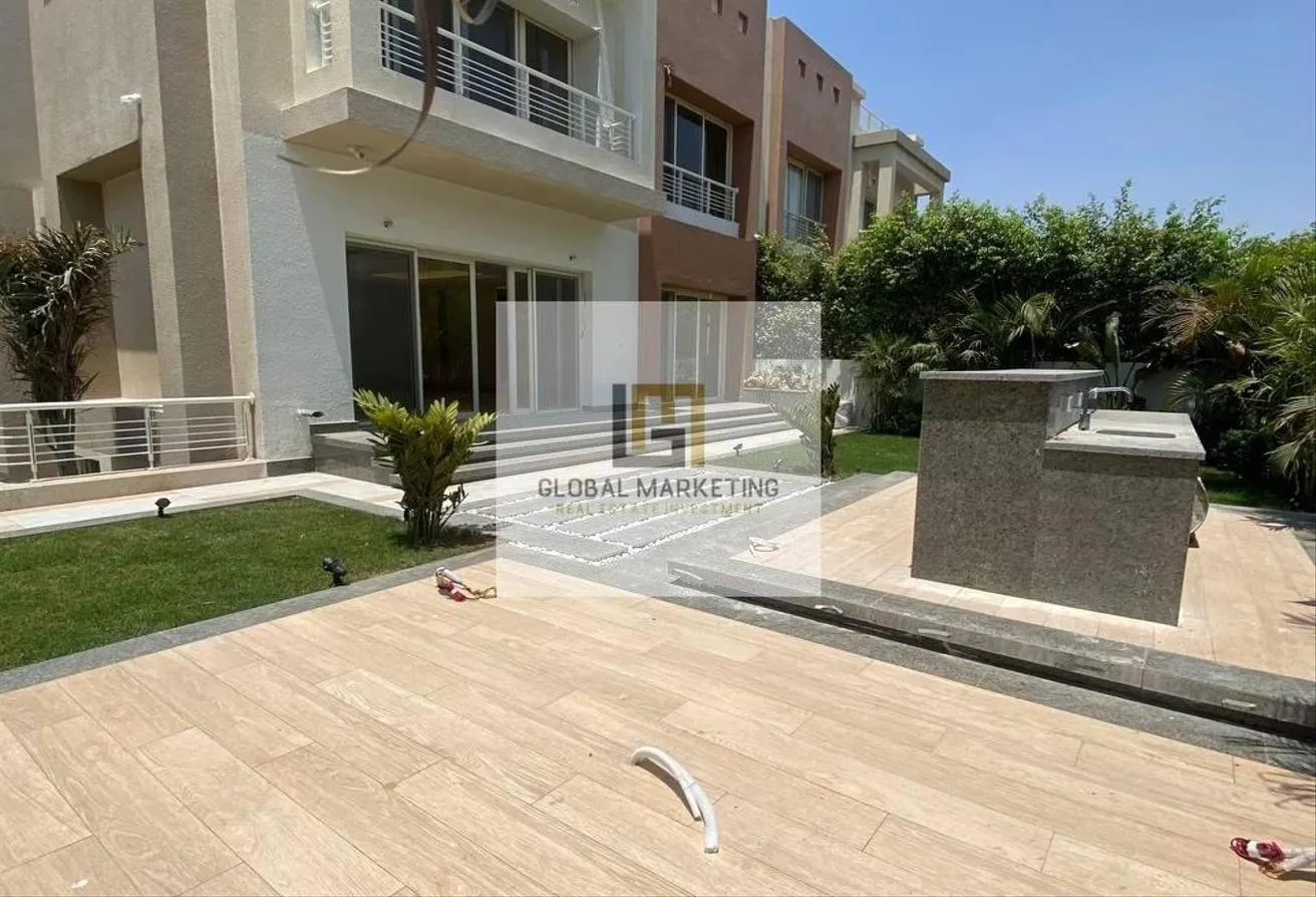 Rent in Cairo Festival City: Twin house for rent, semi-furnished, in CFC