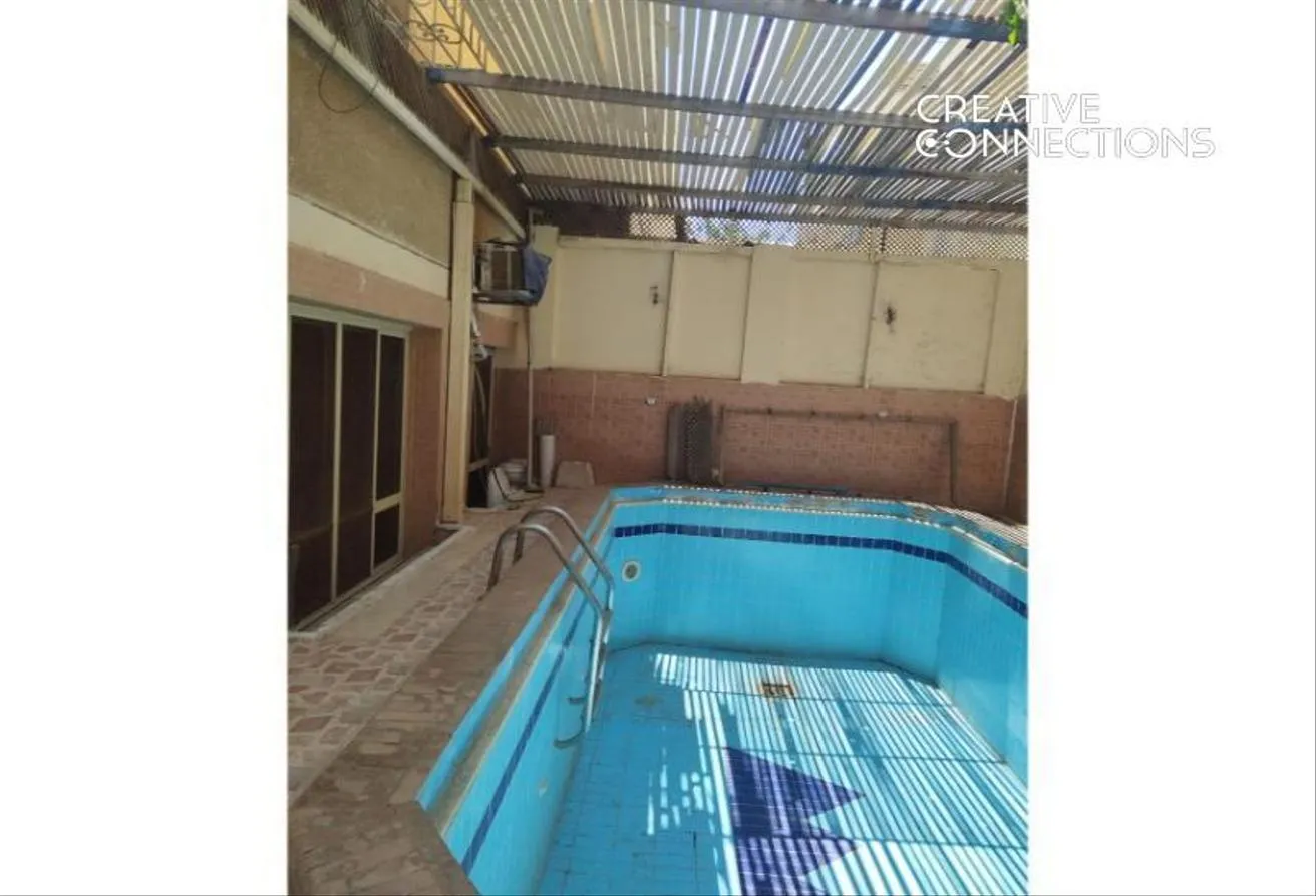 Rent in 8th District: Duplex for rent in the eighth district