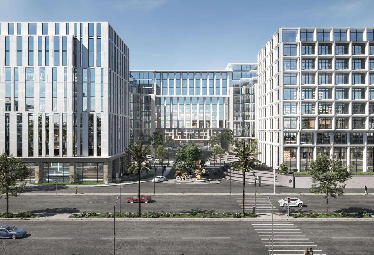 Sale in Ever: Office on July 26, directly next to mall of Arabia